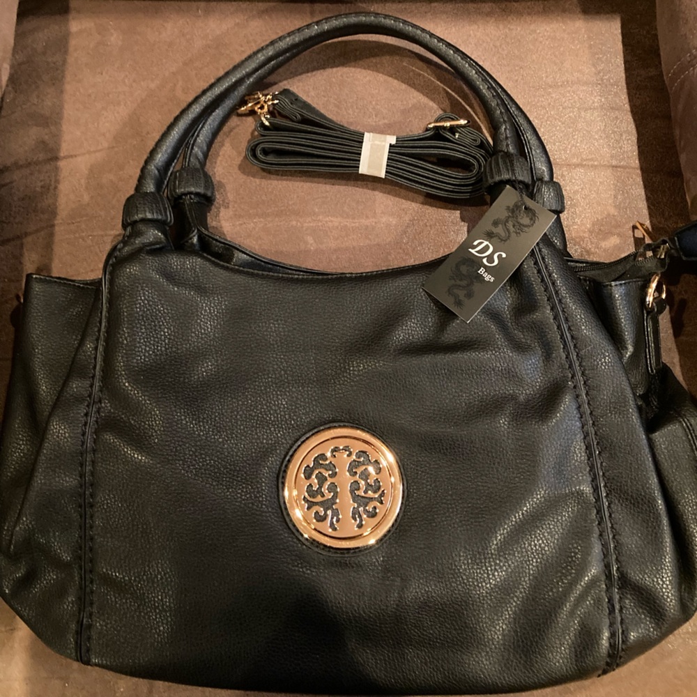 DS Womens black purse.